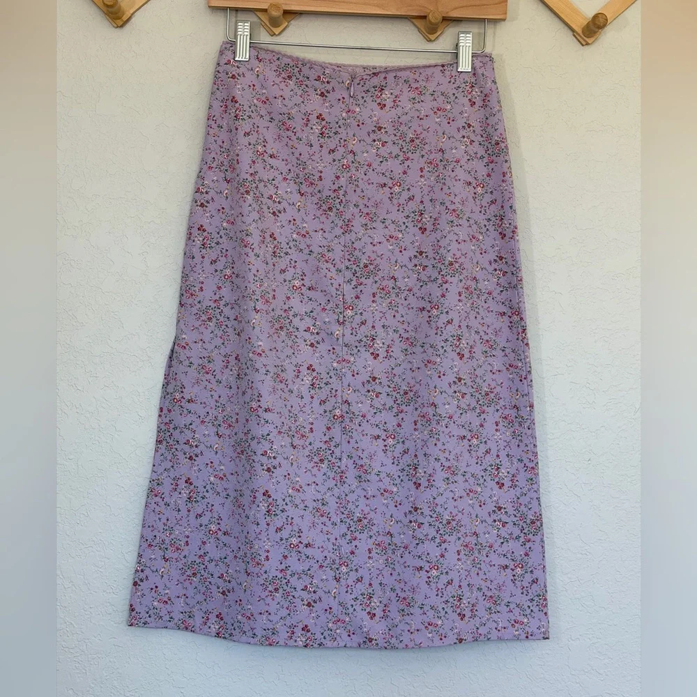 John Galt Floral Midi Skirt W/ Side Slit in Lavender. - Picture 3 of 10